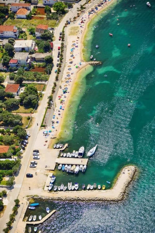 Apartments By The Sea Vrsi - Mulo, Zadar - 5951 Bagian luar foto