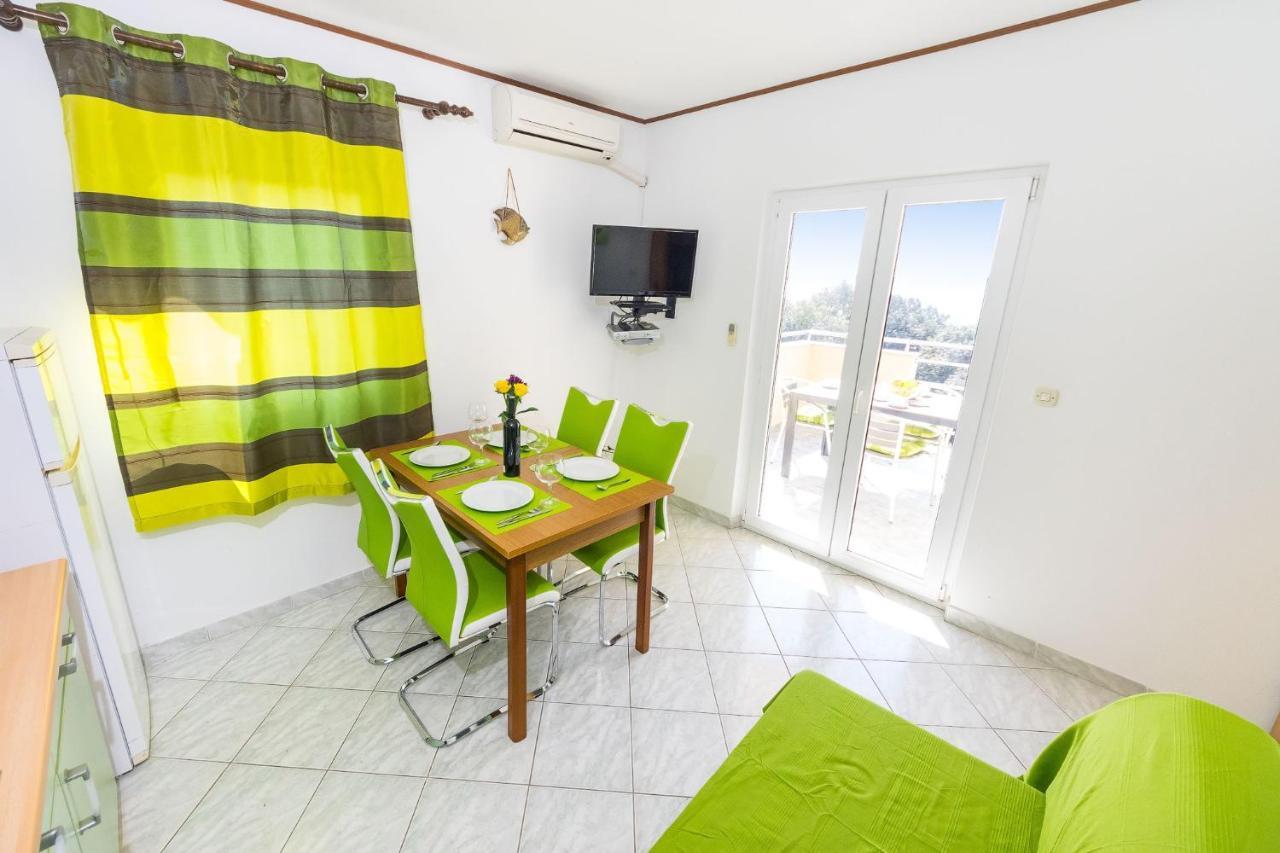 Apartments By The Sea Vrsi - Mulo, Zadar - 5951 Bagian luar foto