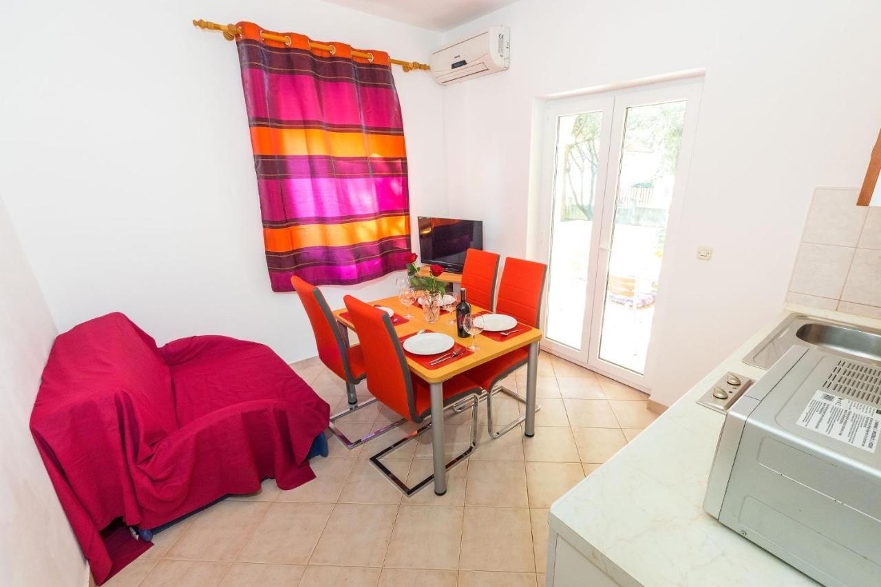 Apartments By The Sea Vrsi - Mulo, Zadar - 5951 Bagian luar foto