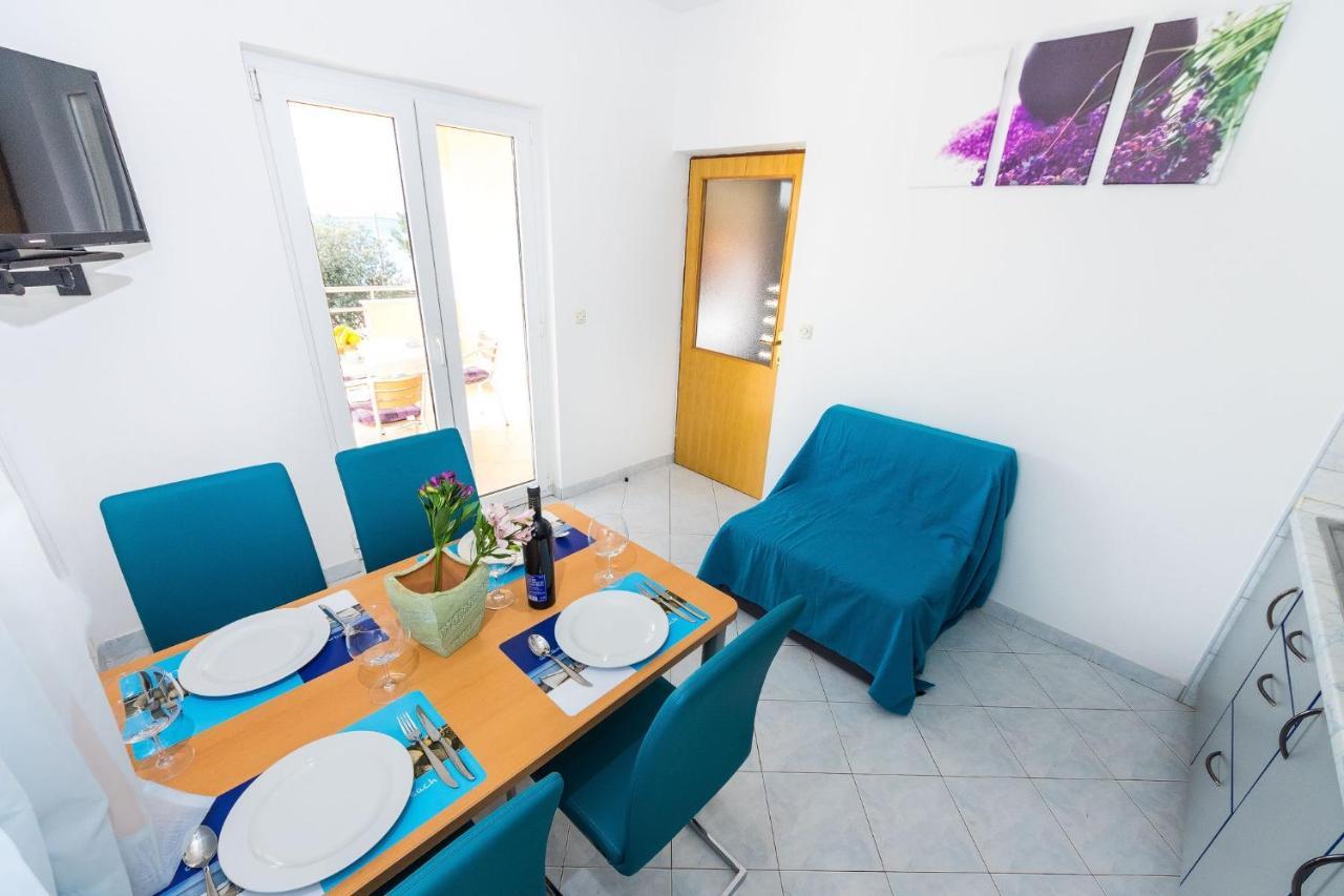 Apartments By The Sea Vrsi - Mulo, Zadar - 5951 Bagian luar foto